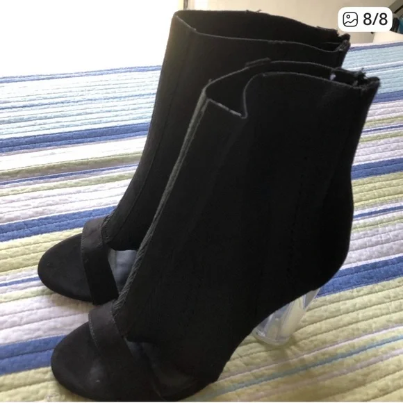 Elegant Black Ankle Boots with Clear Heels - Picture 6 of 7